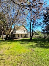 6005 Sunset Hwy in Cashmere, WA - Building Photo - Building Photo