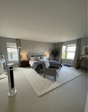 2404 SE 2nd Ct in Renton, WA - Building Photo - Building Photo