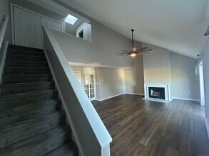 187 Lovers Ln in Torrington, CT - Building Photo - Building Photo