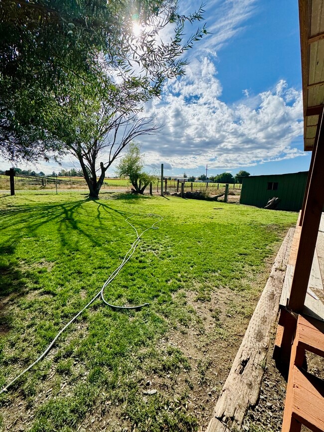 30083 Copper Ln in Hermiston, OR - Building Photo - Building Photo