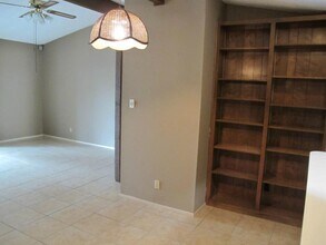 8111 Ceberry Dr in Austin, TX - Building Photo - Building Photo