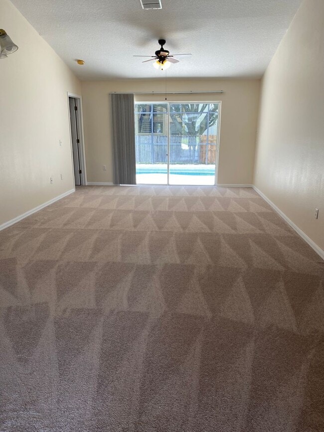 1201 Cedarwood Way in Clermont, FL - Building Photo - Building Photo