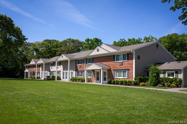 4 Dunstan Pl in Coram, NY - Building Photo - Building Photo