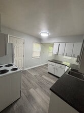 946 Sells Ave in Columbus, OH - Building Photo - Building Photo