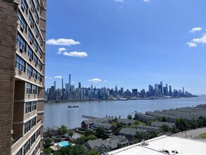 7000 JFK Blvd E in Guttenberg, NJ - Building Photo - Building Photo