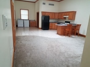 844 Main St, Unit E in Lafayette, IN - Foto de edificio - Building Photo