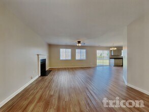 1135 Edinburgh Dr in Jamestown, NC - Building Photo - Building Photo