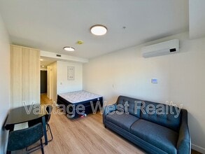 1380-1380 Pridham Ave in Kelowna, BC - Building Photo - Building Photo