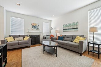 4000 Purdue St in Houston, TX - Building Photo - Building Photo