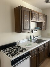 2754 A Ave NE in Cedar Rapids, IA - Building Photo - Building Photo