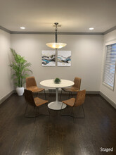 1720 Dorchester Pl in Nichols Hills, OK - Building Photo - Building Photo