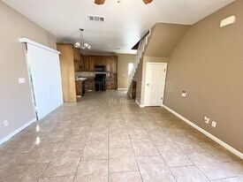408 Olive Way in Chowchilla, CA - Building Photo