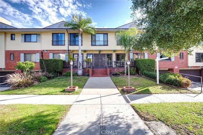 property at 312 N Louise St