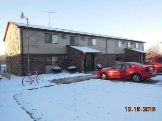 300 S West St in Milroy, IN - Foto de edificio