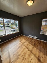 1130 W 9th St in Medford, OR - Building Photo - Building Photo