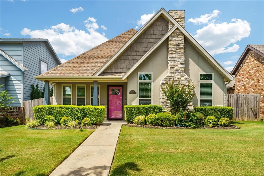 3210 SW Hillstone Ave in Bentonville, AR - Building Photo