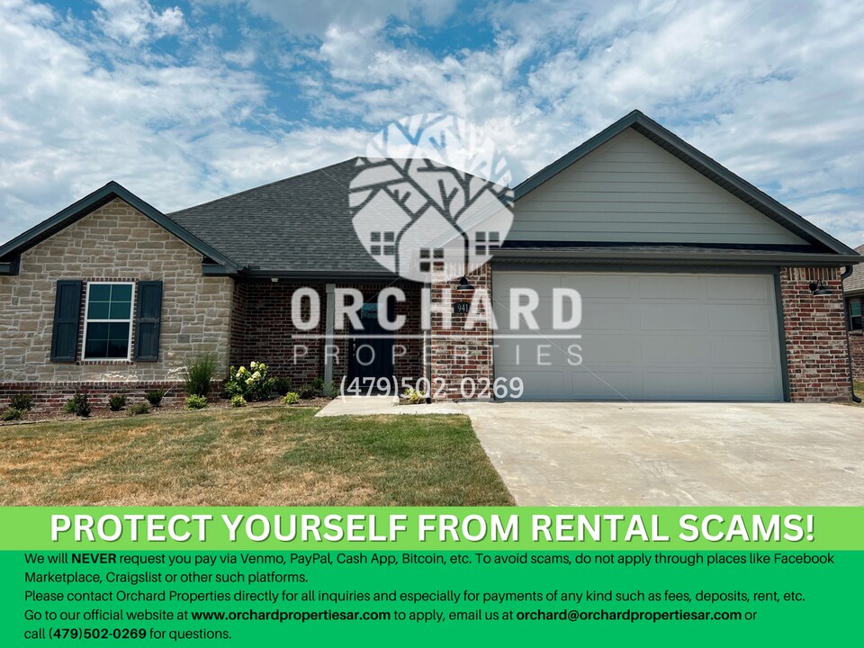 941 Madden St in Springdale, AR - Building Photo