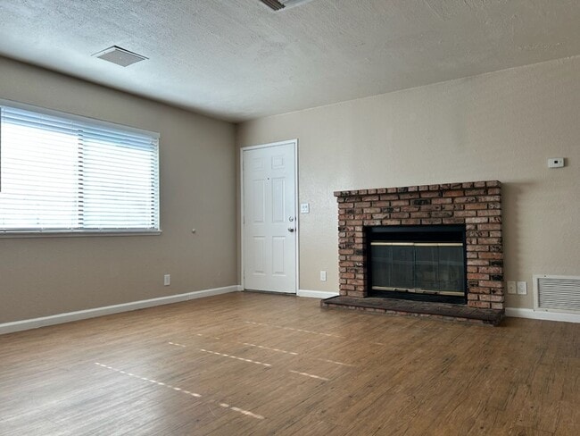 429 S Sunset St in Ridgecrest, CA - Building Photo - Building Photo