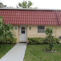 108 Amherst Ln, Unit 108 in Greenacres, FL - Building Photo
