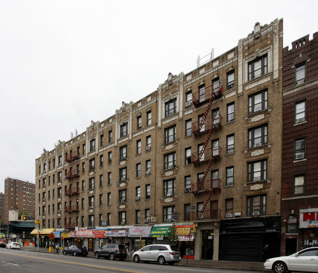 151-169 Nagle Ave in New York, NY - Building Photo - Building Photo