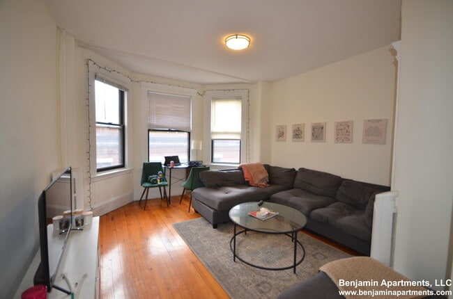 43 Joy St, Unit 1