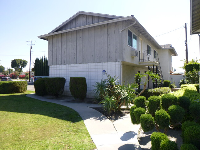 13131 Magnolia St in Garden Grove, CA - Building Photo - Building Photo