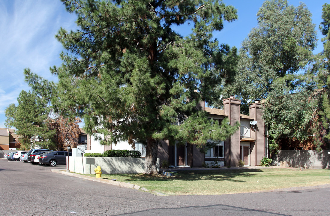 614 S Wilson St in Tempe, AZ - Foto de edificio