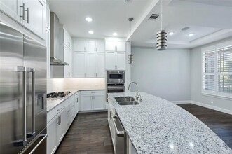 1151 Manacor Ln in Dallas, TX - Building Photo - Building Photo