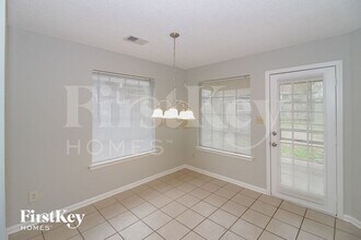 6935 Naples Dr in Cordova, TN - Foto de edificio - Building Photo