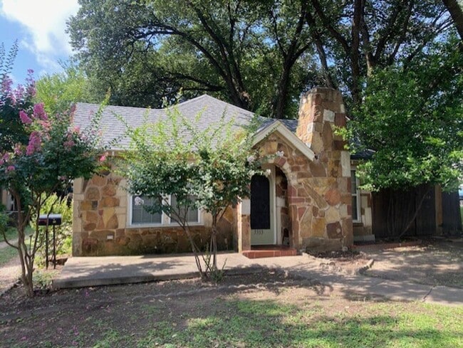 property at 3333 W 5th St