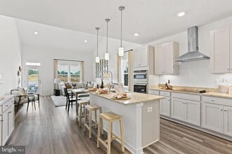 400 Silver Birch Dr in Ranson, WV - Building Photo - Building Photo