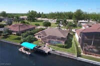 105 SW 39th Pl in Cape Coral, FL - Foto de edificio - Building Photo