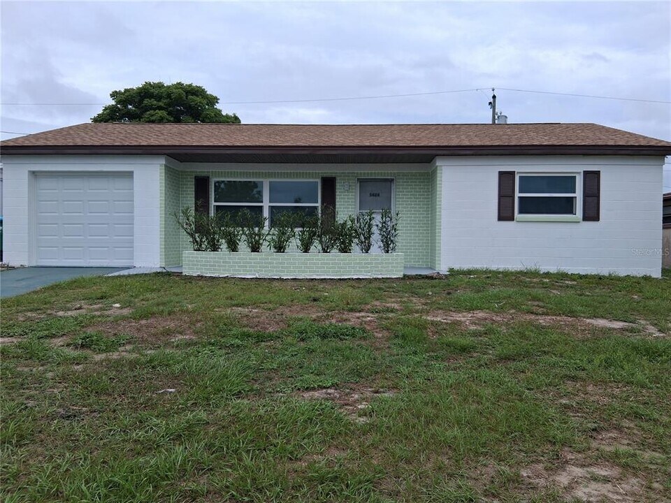 5424 Drift Tide Dr in New Port Richey, FL - Building Photo