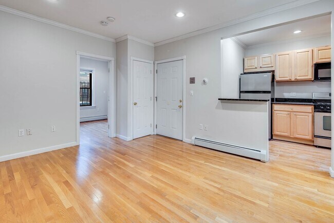 14 Pompeii St, Unit 1 in Boston, MA - Building Photo - Building Photo