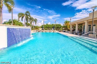9123 Strada Pl in Naples, FL - Building Photo