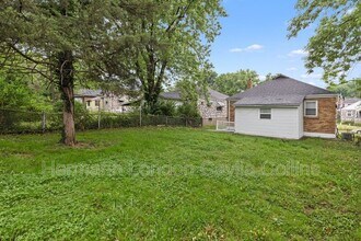 7024 Claremore Ave in St. Louis, MO - Building Photo - Building Photo