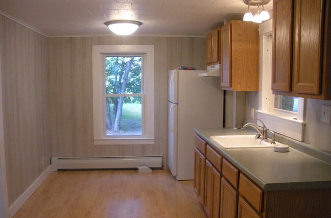 172 Saco Ave, Unit 7 in Old Orchard Beach, ME - Building Photo - Building Photo