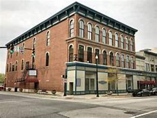 property at 102 N 3rd St