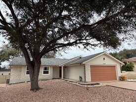 21837 Ticonderoga Ave in Lago Vista, TX - Building Photo