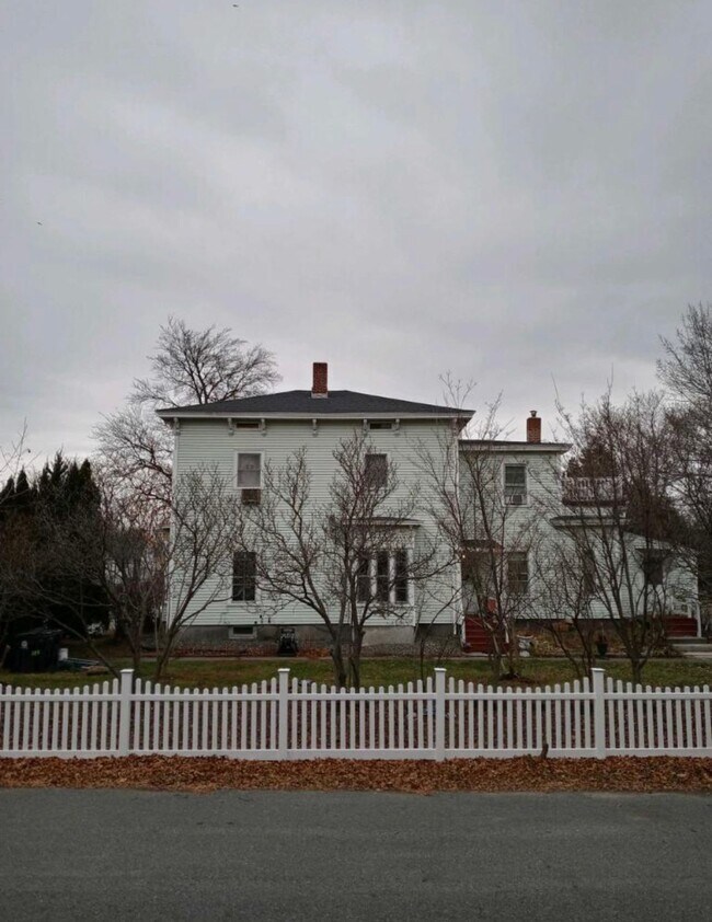 51 Highland Ave Apartments and Nearby Haverhill Apartments For Rent Haverhill, MA