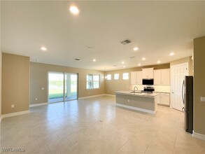 422 Spg Hl Lk Lp in Cape Coral, FL - Building Photo - Building Photo