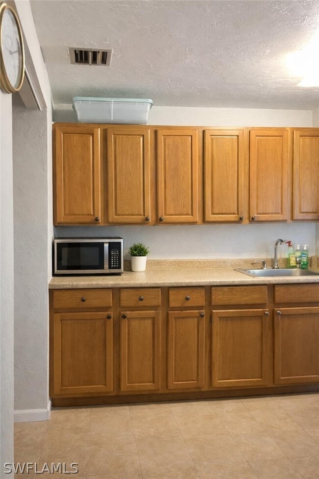 5402 Hardee St in Naples, FL - Building Photo - Building Photo