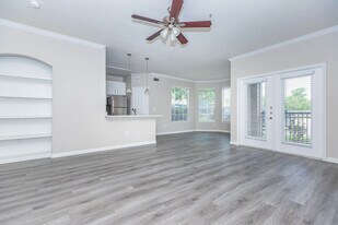 1099 Bay Area Blvd in Houston, TX - Building Photo