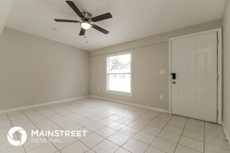 560 Georgia Ave in Altamonte Springs, FL - Foto de edificio - Building Photo