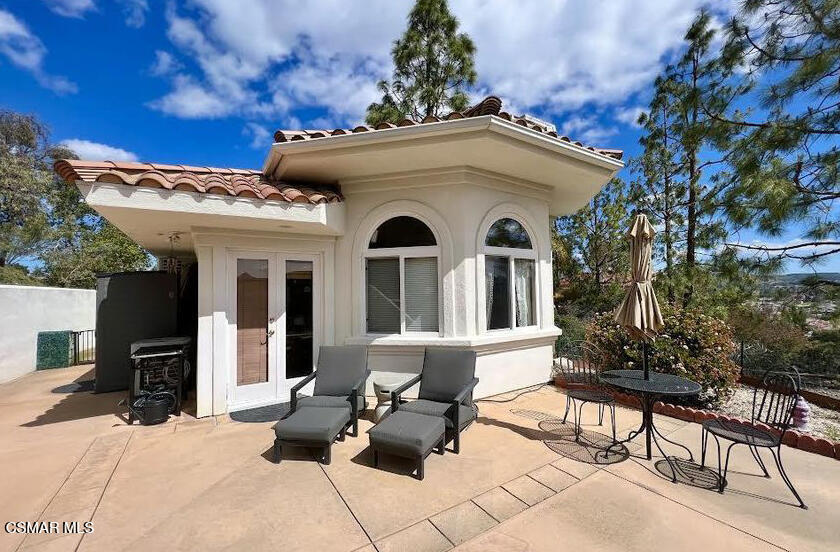 32502 Pinebluff Pl in Westlake Village, CA - Building Photo