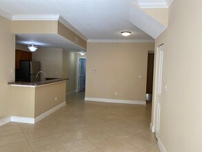 6020 W Sample Rd, Unit 205 in Coral Springs, FL - Building Photo - Building Photo