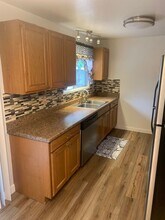2468 NE Fleming Terrace in Gresham, OR - Building Photo - Building Photo