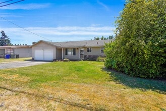 4394 Country Ln NE in Salem, OR - Building Photo - Building Photo