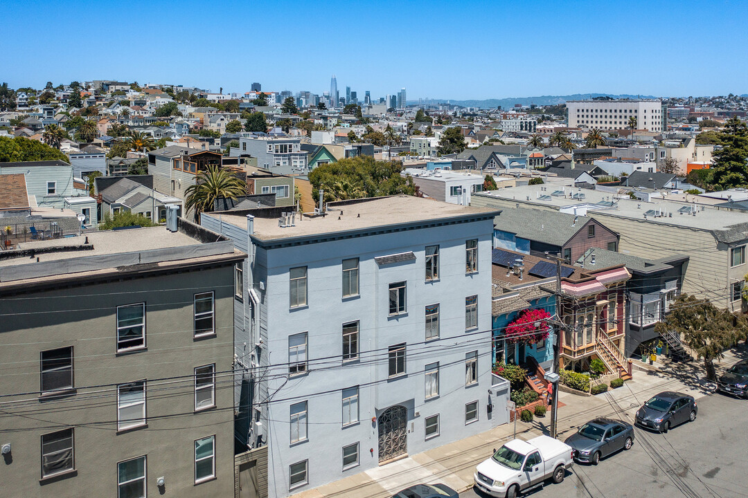 184 Valley St in San Francisco, CA - Building Photo