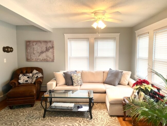 238 Washington St in Westwood, MA - Building Photo - Building Photo